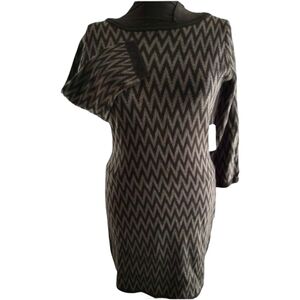 Charming Charlie Black & Gray Chevron Print Long Sleeve Sweater Dress